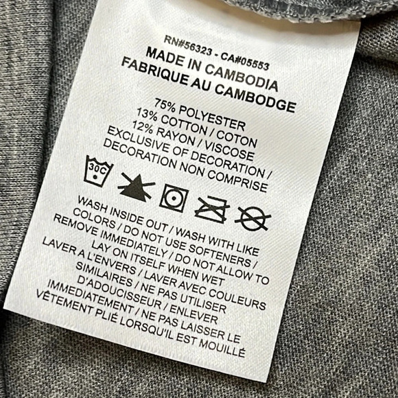 Nike dri-fit oversized gray training crop front pocket logo T-shirt - Picture 14 of 14